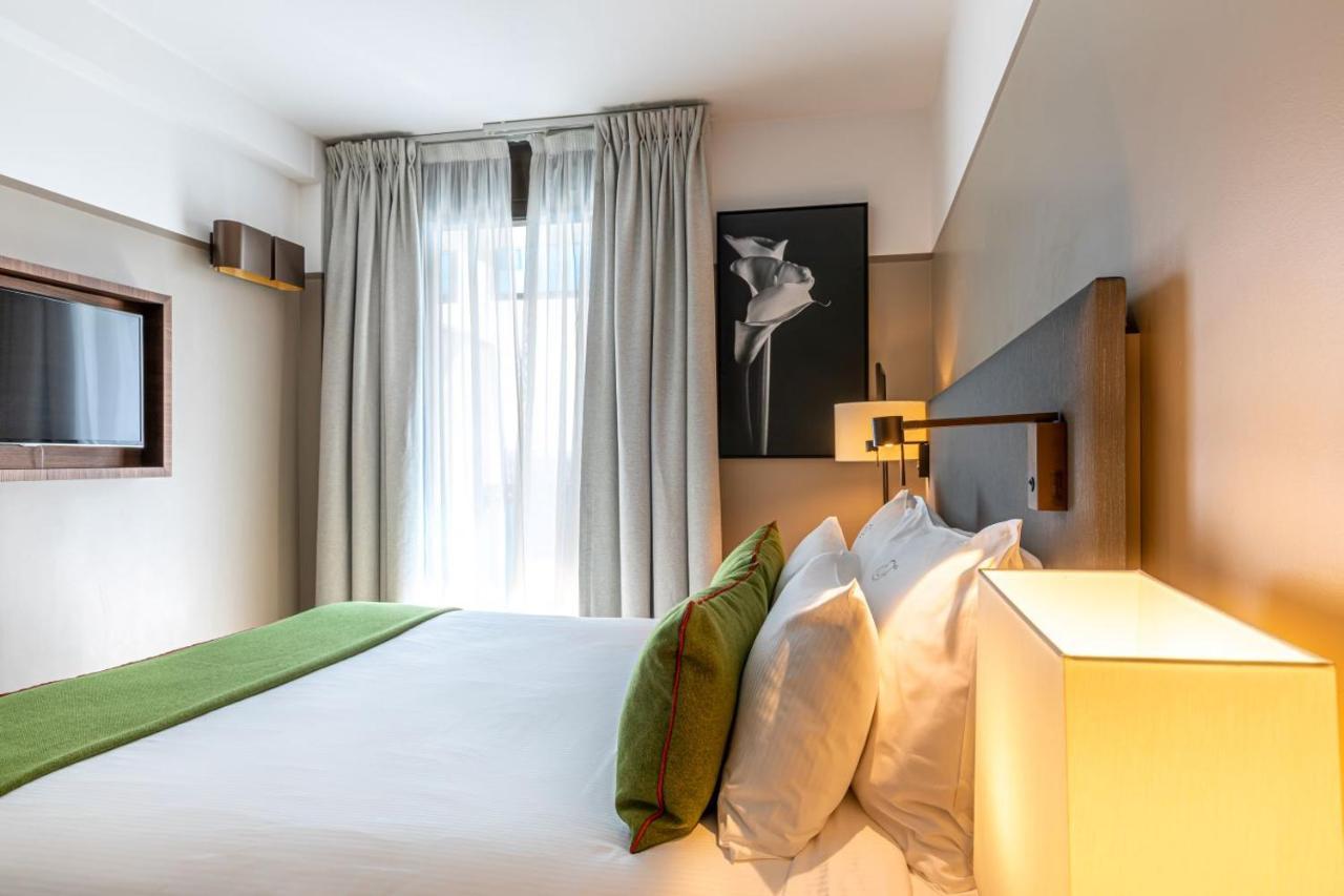 Fraser Suites Paris La Defense กูร์เบอวัวร์ ภายนอก รูปภาพ