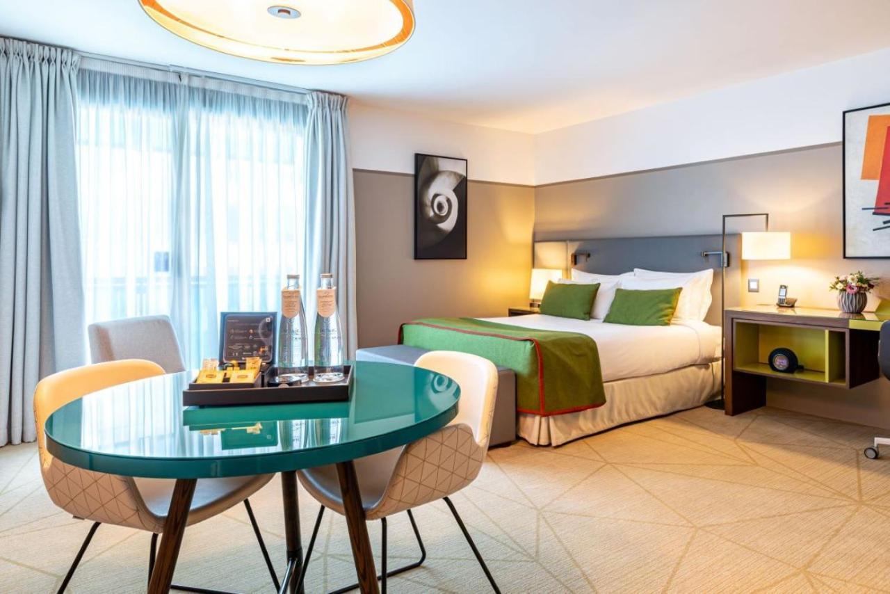 Fraser Suites Paris La Defense กูร์เบอวัวร์ ภายนอก รูปภาพ Suite