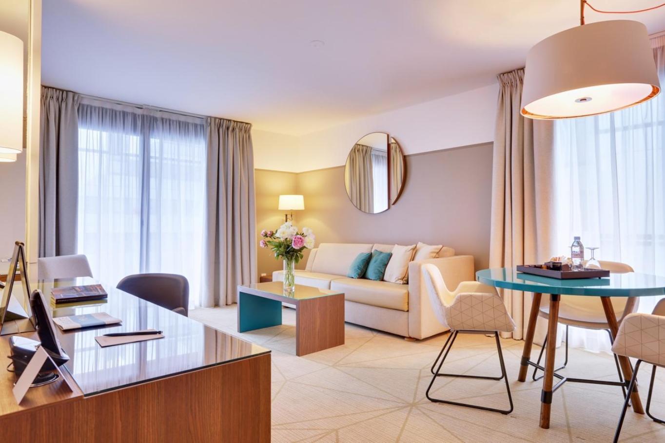 Fraser Suites Paris La Defense กูร์เบอวัวร์ ภายนอก รูปภาพ Suite