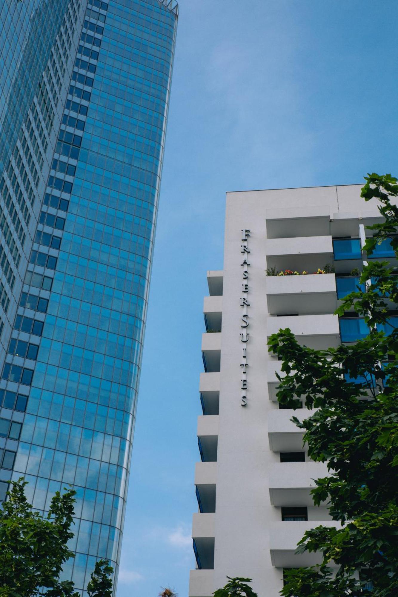 Fraser Suites Paris La Defense กูร์เบอวัวร์ ภายนอก รูปภาพ Residential buildings in the city centre