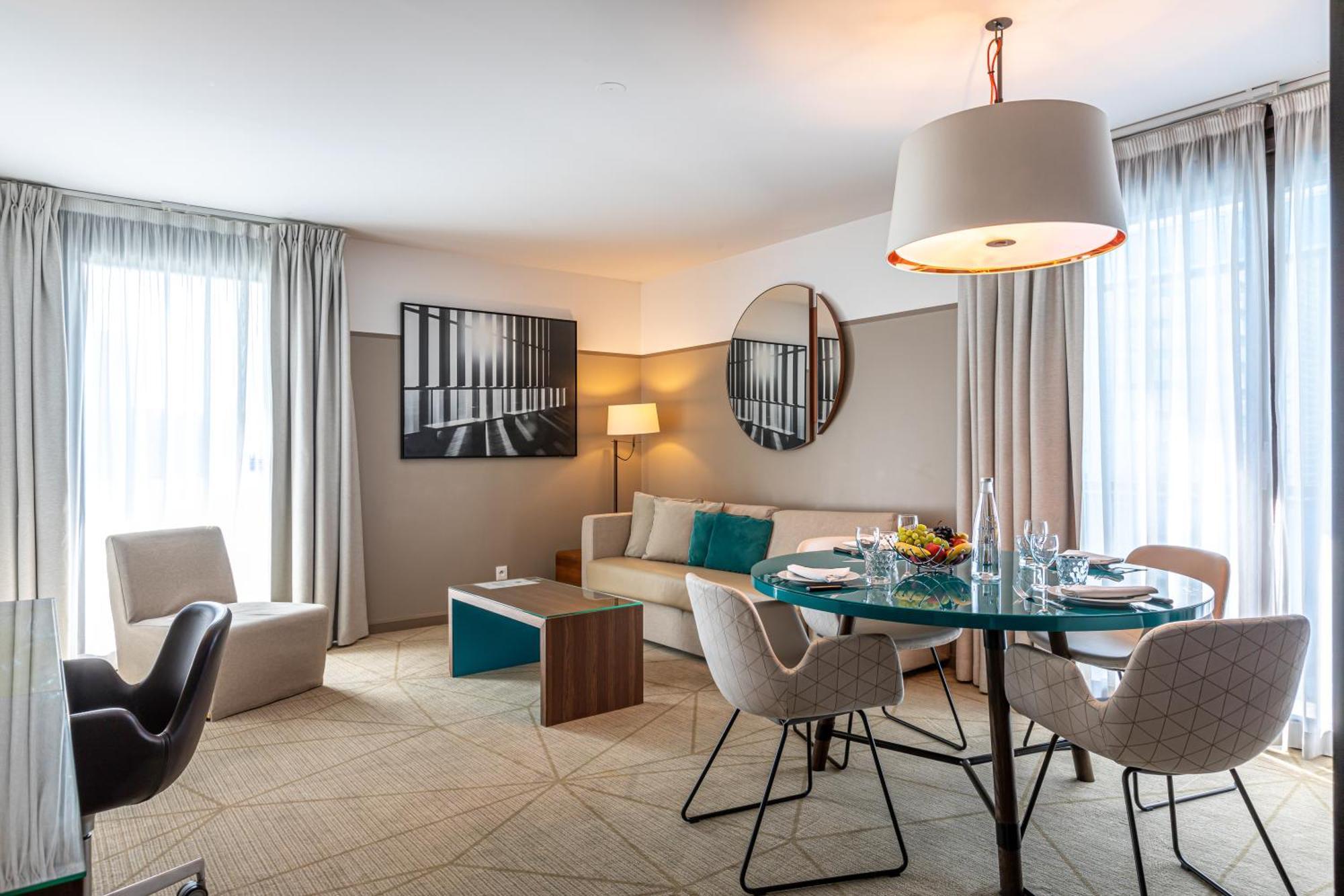 Fraser Suites Paris La Defense กูร์เบอวัวร์ ภายนอก รูปภาพ Suite